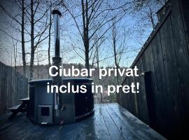 M Cabin Tree house Predeal Ciubar, hotel u gradu Predeal