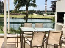 2 Ambientes con Terraza, Parrilla, vista a la Laguna y Cochera