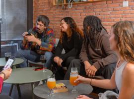 Olé Backpackers Hostel – hotel w Alicante