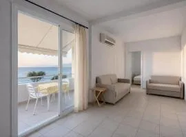 Absolute Beachfront Bliss in Perigiali, Korinthia