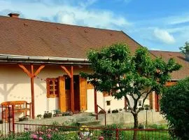 Napsugár Vendégház Nagylóc