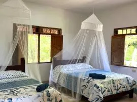 Casa cmoda y amoblada a 1 5 km del mar