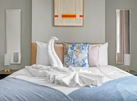 Spacious 5-Bedroom Home for Large Families& Groups