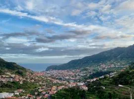 Seaside & Levada Escape