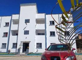 RESIDENCE LA RIVIERE Ambohijanahary, hotel v destinaci Mandriankeniheny