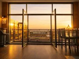 Downtown Sleeps 8 By Cedar Point & Sports Force!
