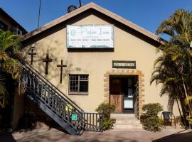 Palm Inn Guesthouse, hotel a Onverwacht