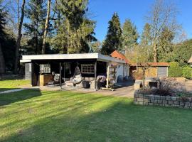 Cosy lodge in beautiful walking and cycling surroundings, hotel Epében