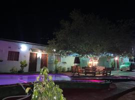 Bush Adventure Guest House，卡薩內的飯店