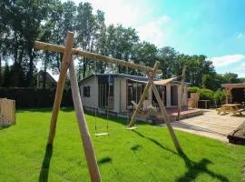 Luxe 8-Persoons Veluwe Wellness Chalet met Privé Jacuzzi & Sauna - Gemeenschappelijk Zwembad - Voorthuizen