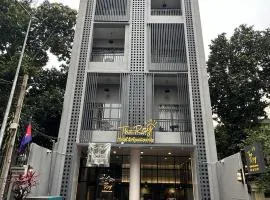 The Ray Hotel & Apartments