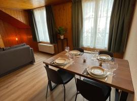 Gemütliche 3,5 Zimmer Wohnung, hotel a Unterseen