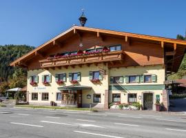 Reitsamerhof - Zimmer & Apartments, hotel a Werfen