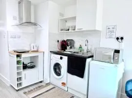 Studio near Heathrew Airport
