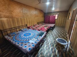 victory farms, hotel a Nadora