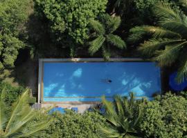 PawPaw Resort, מלון בחוף למאי