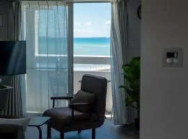 Crest Blue 402-オーシャンフロント! 新築マンション!