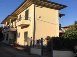 Viesnīca Mia pilsētā Marina di Massa