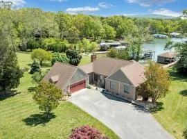 Stargaze - Lakefront with Private Dock