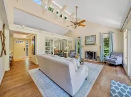 Lake Pleasant - Lakefront, Private Dock, Game room