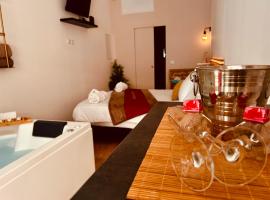 Perle Dazur Jacuzzi Suite Parking Prive 5min Mer, hotel u Mentonu