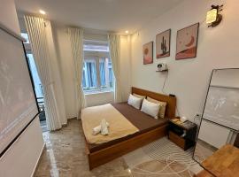 1 House 2, hotel i Da Lat