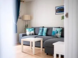 Lombard Hide Away