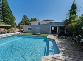 Studio au calme avec piscine