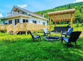 LeSerein, 3 Chambres, spa, bord de rivière.