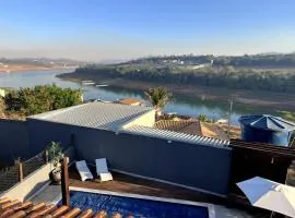 Casa com Vista Lago de Furnas - 4km de Escarpas