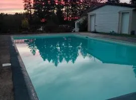 Gite 1 Arum, la Sapinière-24300-parc-3ha-piscine-étang-mini golf