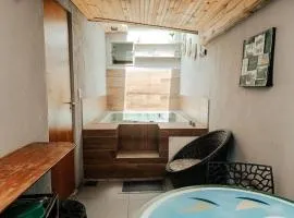 Flat com Jacuzzi - Cantinho do Lago 2