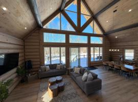 Envision Tremblant Ultra luxury Oasis Private Spa、Saint-Rémi-dʼAmherstのホテル