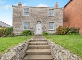 3 Bed in Weymouth oc-s33545