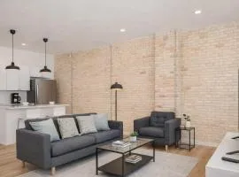 Luxury Downtown 2 Bedroom Flat