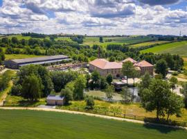 TinyHousebeiDresden mit Faßsauna Zwischen den Teichen und auf der Pferdekoppel Kaminofen Terrasse Klimaanlage, hotel i Großharthau