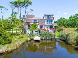 7201 - Carol's Soundfront Castle