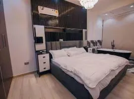 MjKK Luxe Suites Accra East Legon