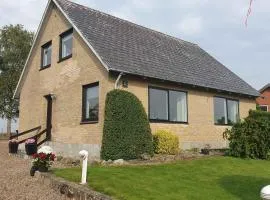 Lovely Holiday Home With Views Of Fields