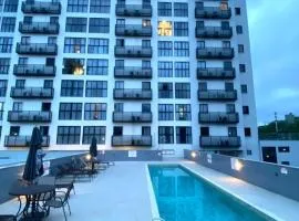 Apartamento com garagem 500 metros da Proeb