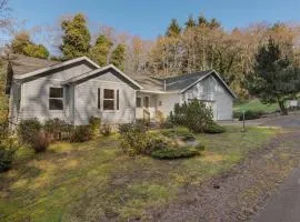 The Lucky Crab at Netarts Cozy Pet Friendly Retreat Deck