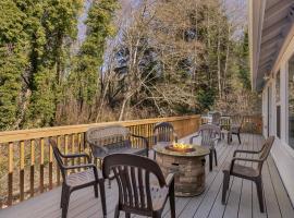 The Lucky Crab at Netarts Cozy Pet Friendly Retreat Deck: Tillamook şehrinde bir otel