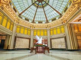 Fairmont Peace Hotel on the Bund