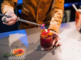 Tribe Carcassonne, хотел с басейни в Каркасон