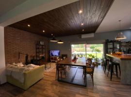 Casa Los Nogales, viešbutis mieste Roldanas