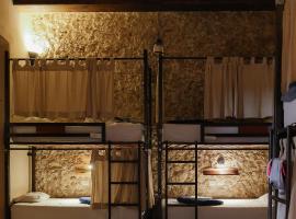 Hotel & Hostal Boutique Casa Garza, hotel en Mérida