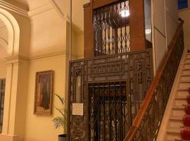 Characterful apartment in Zeebrugge! ThePalace403, Hotel in Brügge