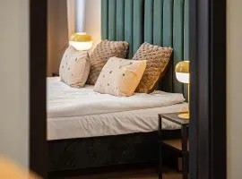 SECOND HOME Lubawa - 3 pokoje, 5 łóżek, Netflix i Max, parking, winda