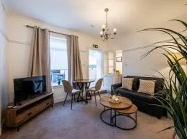 Coastal Nest - Cosy flat in Irvine town centre - 5 minute drive from beach