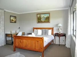 Parnwell Villa Apartment - The Tropical Oasis